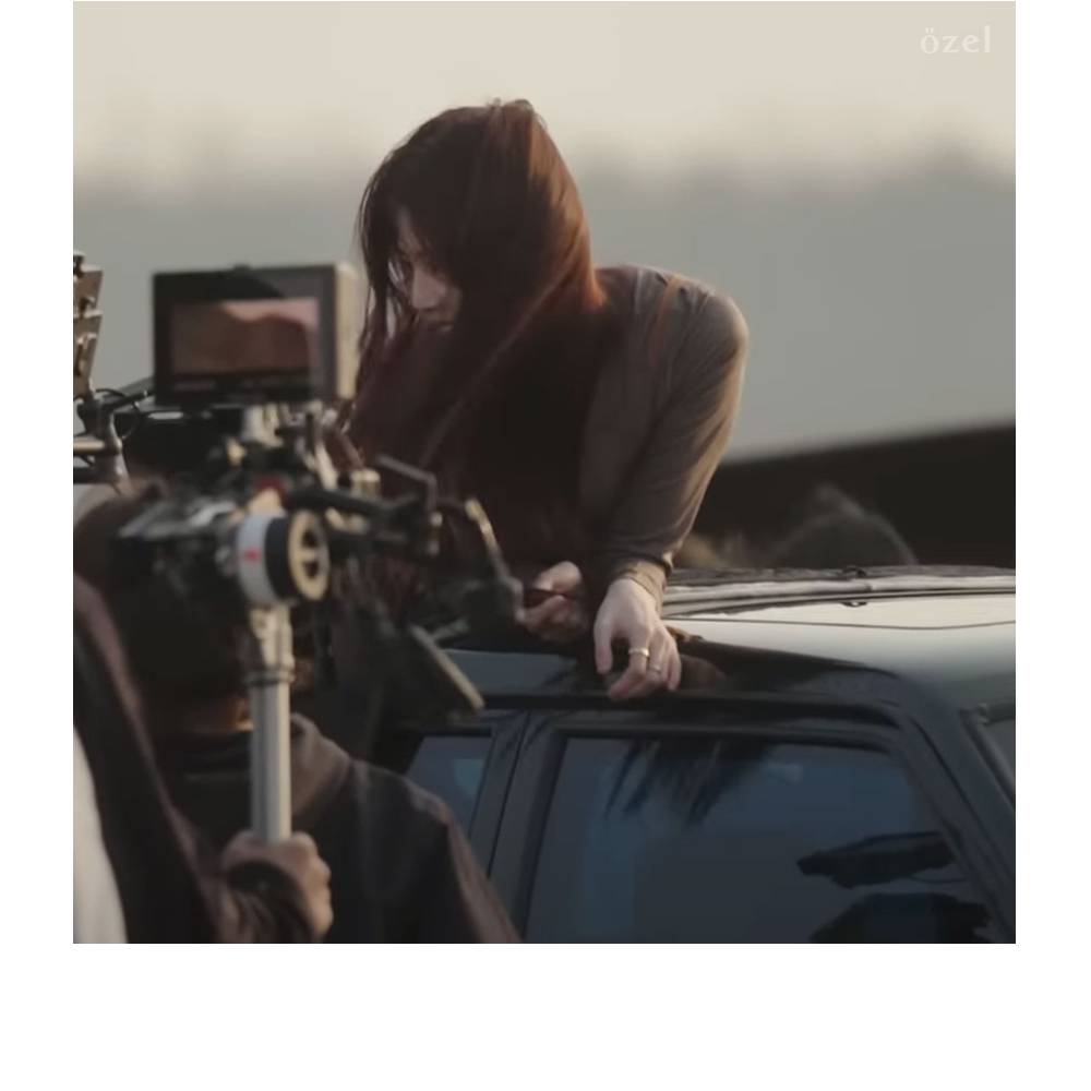 한소희 wearing PB003R